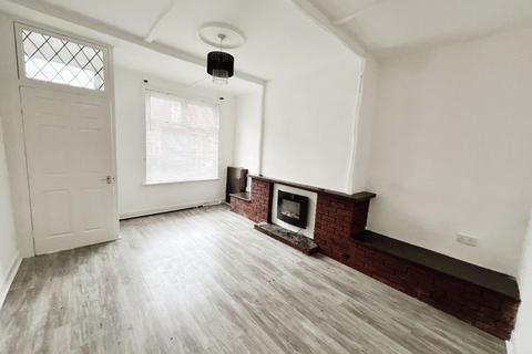 2 bedroom terraced house to rent, Beatrice Road, Heaton, Bolton
