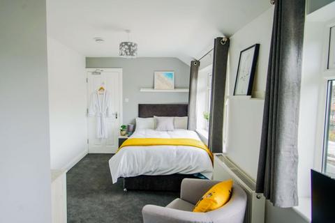 6 bedroom house share to rent, EN-SUITE ROOM TO SUIT PROFESSIONALS