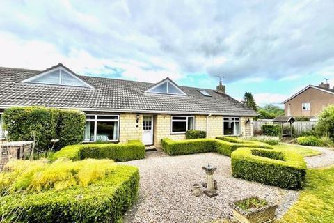 4 bedroom detached bungalow to rent, Middle Lane, Calne SN11
