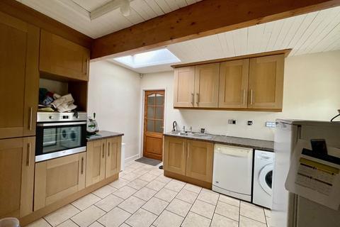 4 bedroom detached bungalow to rent, Middle Lane, Calne SN11