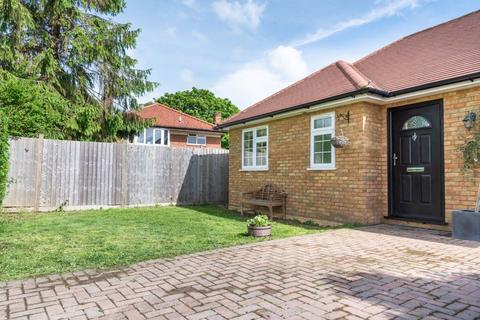 2 bedroom detached bungalow for sale, Borrowdale Drive, South Croydon