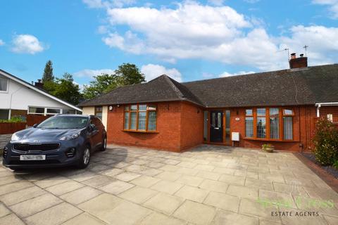 2 bedroom semi-detached bungalow for sale, Cotswold Avenue, Lowton, WA3 1HW