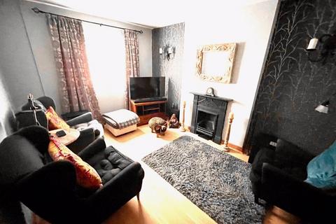 3 bedroom terraced house for sale, High Street, Bangor on Dee