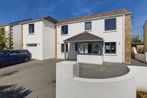 7 bedroom detached house for sale, Threemilestone, Truro - Substantial detached house in popular location
