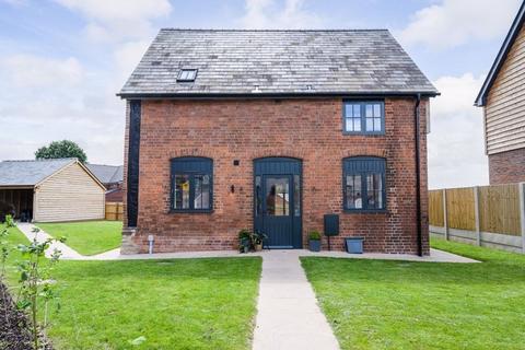4 bedroom detached house to rent, Holmer House Close, Hereford