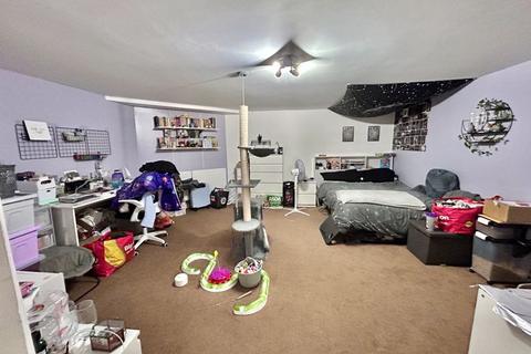 2 bedroom apartment for sale, Market Street, Cinderford GL14