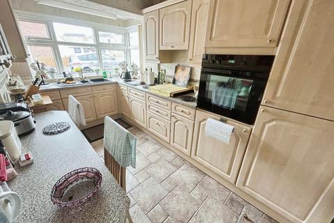 3 bedroom semi-detached house for sale, Calewood Road, Brierley Hill