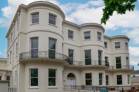 3 bedroom apartment for sale, 39-41 London Road, Cheltenham GL52