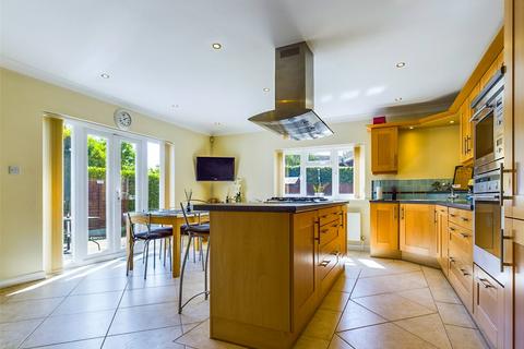 2 bedroom bungalow for sale, Castle Avenue, Highcliffe, Christchurch, Dorset, BH23