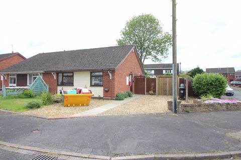 2 bedroom semi-detached bungalow for sale, Aretha Close, Kingswinford DY6