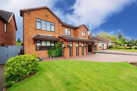 4 bedroom detached house for sale, Stourton Crescent, Nr Stourbridge DY7