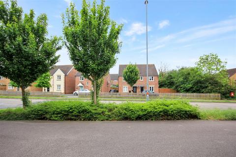 3 Alnwick Close, Rushden, NN10 0TB