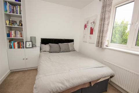 3 Alnwick Close, Rushden, NN10 0TB