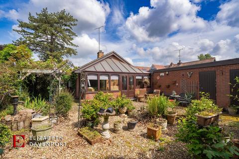 3 bedroom detached bungalow for sale, Birches Lane, Kenilworth