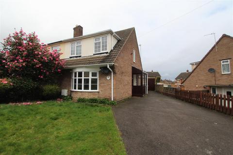 3 bedroom semi-detached house to rent, Wigford Road, Dosthill, Tamworth