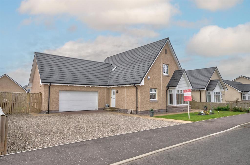 Merlin Grove, Forfar DD8 4 bed detached house for sale £330,000