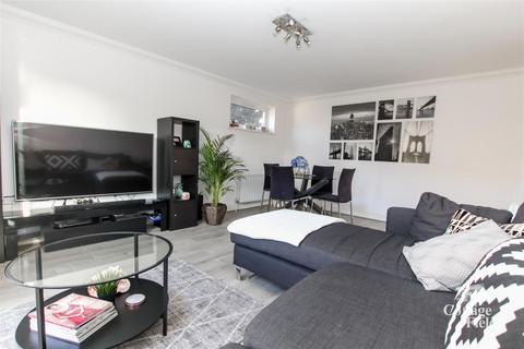 2 bedroom flat for sale, Green Lanes, Winchmore Hill, N21 - Stunning Apartment with Underground Parking