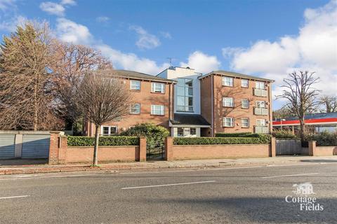 2 bedroom flat for sale, Green Lanes, Winchmore Hill, N21 - Stunning Ground Floor Apartment with Underground Parking