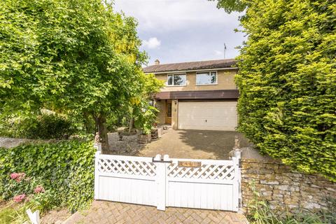 4 bedroom detached house for sale, Bainton Road, Bucknell