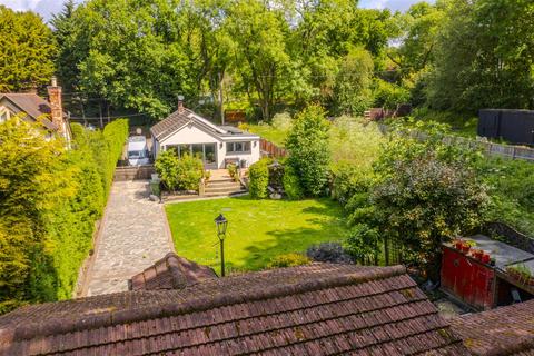 2 bedroom chalet for sale, The Crossway, Billericay CM11