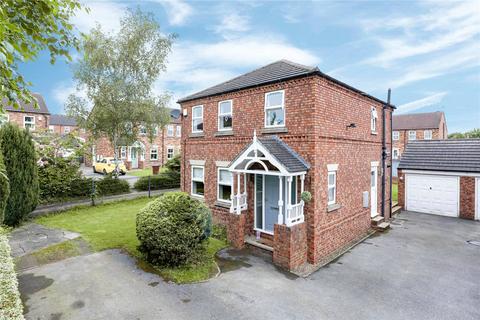 3 bedroom detached house for sale, Castlefields, Rothwell, Leeds