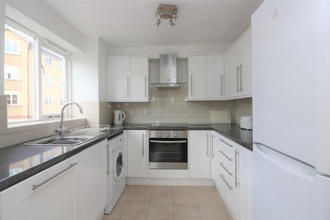 2 bedroom apartment to rent, Telegraph Place, London, E14