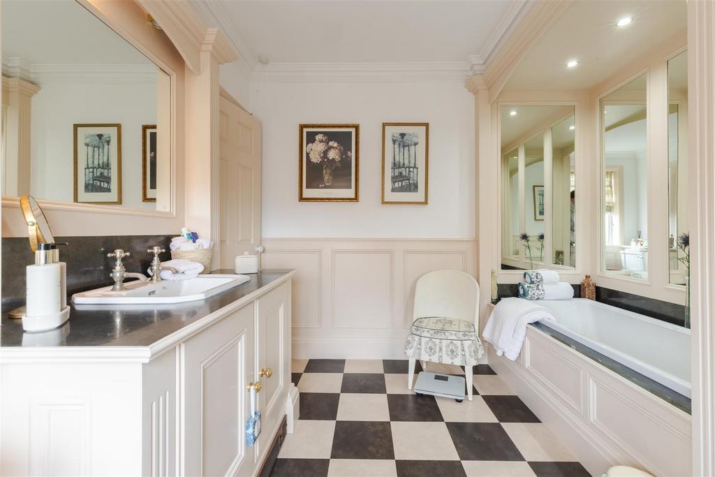 Family bathroom