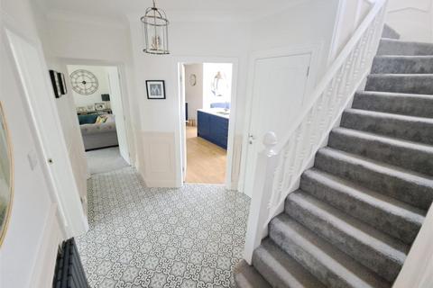 4 bedroom semi-detached house for sale, The Oval, Bessacarr, Doncaster