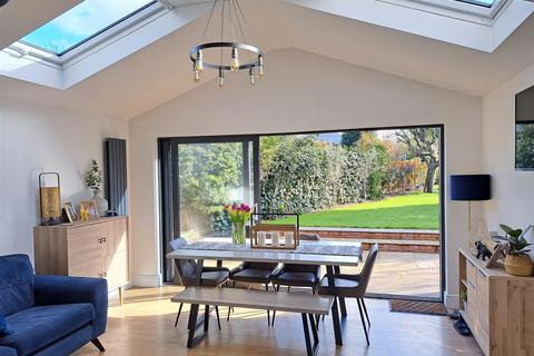5 The Oval, Doncaster, DN4 5LJ
