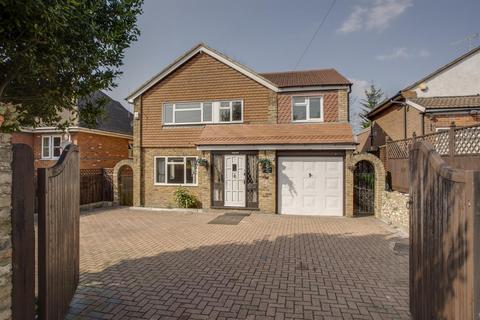4 bedroom detached house to rent, Hamilton Road, High Wycombe HP13