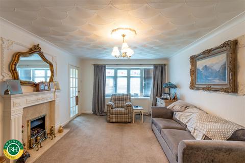 21 Castle Close, Sprotbrough, Doncaster, DN5 7NP