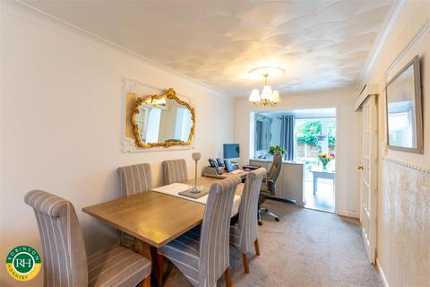 21 Castle Close, Sprotbrough, Doncaster, DN5 7NP