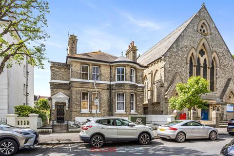 2 bedroom ground floor flat for sale, Ventnor Villas, Hove