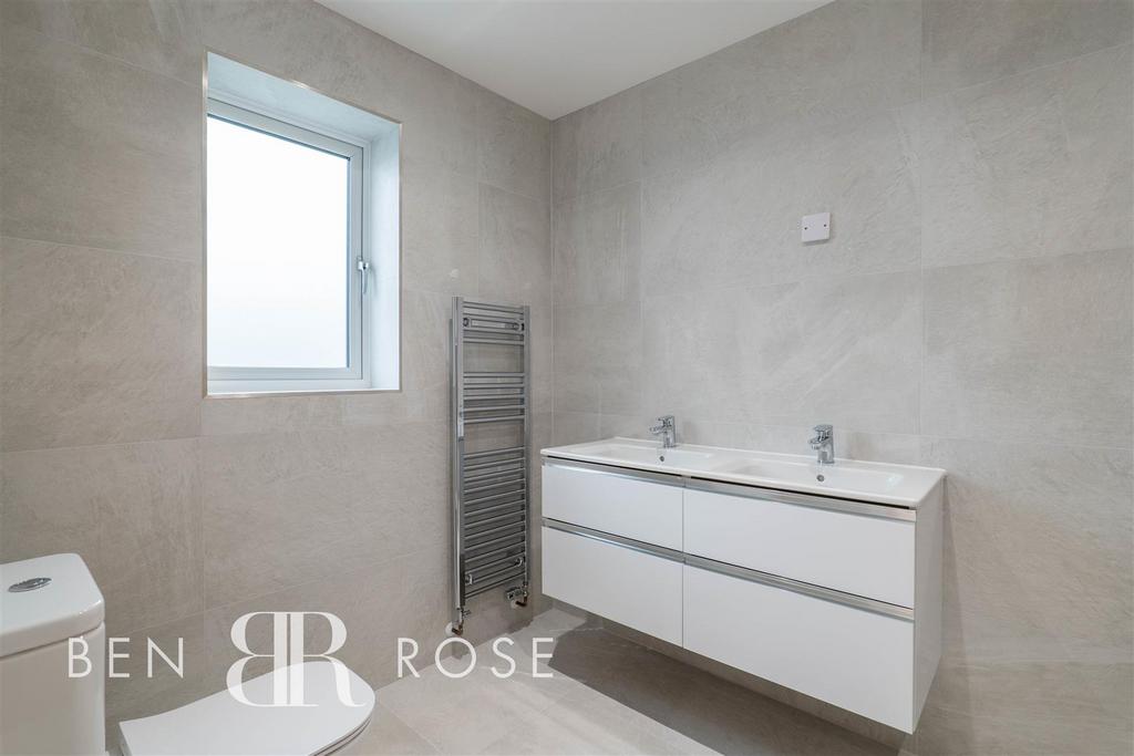 Master Ensuite