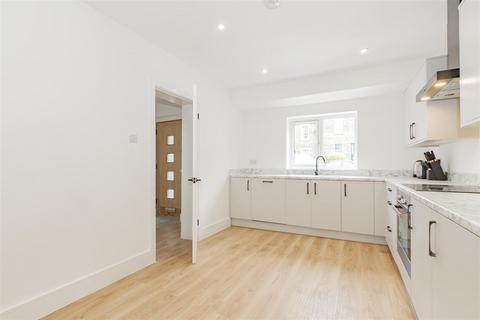 2 Chapel Hill, Crayford, Dartford, DA1 4BY