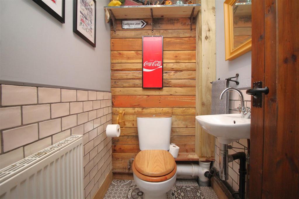 Cloakroom .JPG