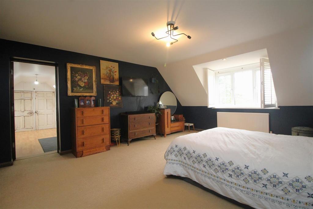 Bedroom 1 1 .JPG