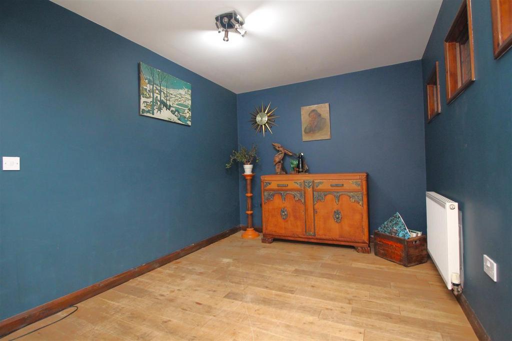 Dining area 2.JPG