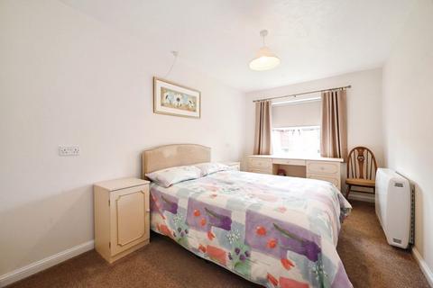 1 bedroom retirement property for sale, Headley Road East, Reading RG5