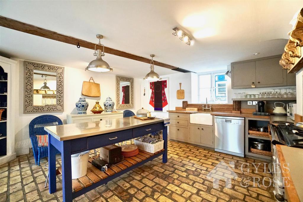 Mistley, Manningtree 3 bed semidetached house for sale £575,000