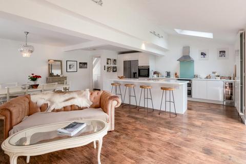 4 bedroom link detached house for sale, Tennyson Road, Stratford-upon-Avon