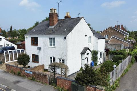 3 bedroom semi-detached house for sale, Barnwood Road, Barnwood, Gloucester
