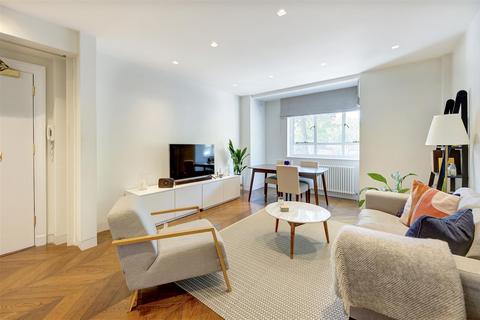 2 bedroom flat for sale, Burton Court, Chelsea, SW3