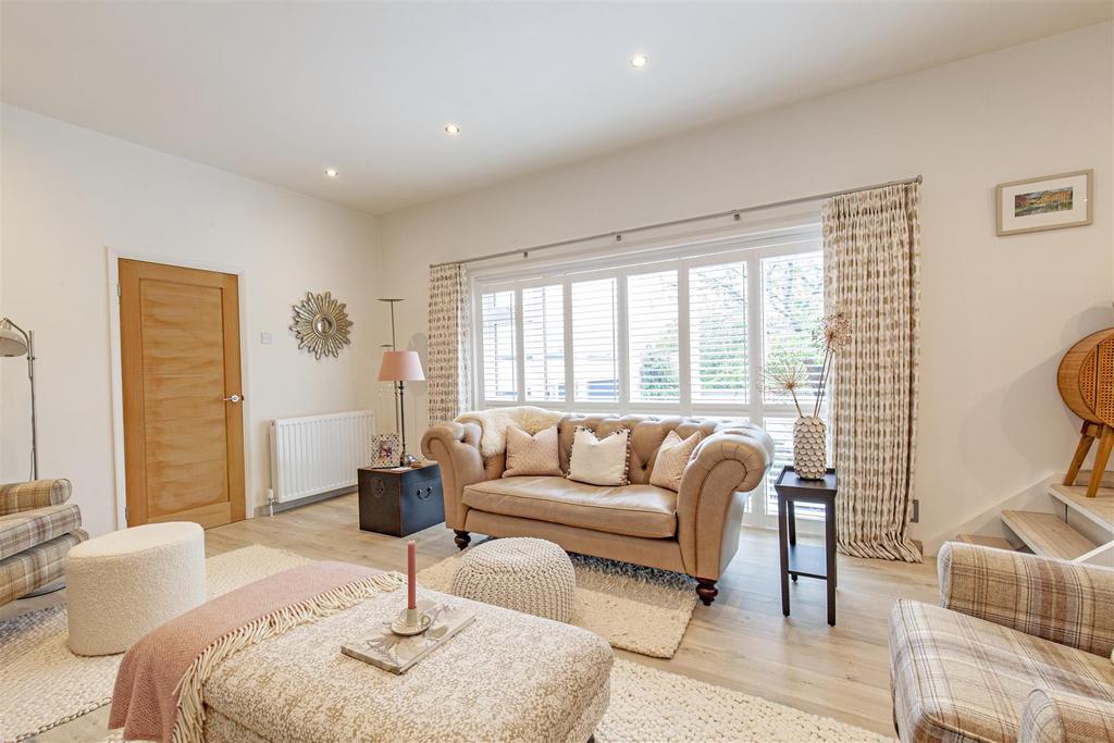 Reception Room-5.jpg