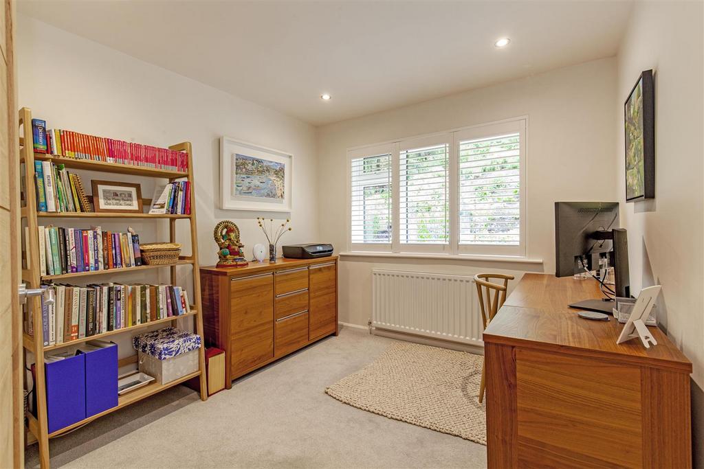 Bedroom 3-1.jpg
