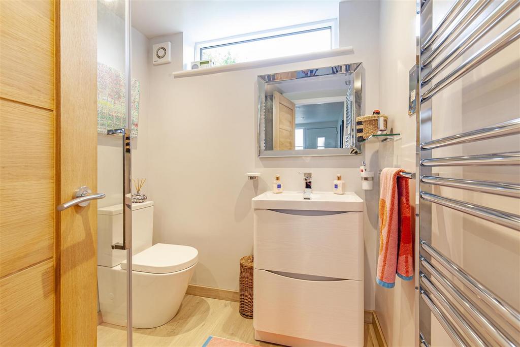 Shower Room-1.jpg