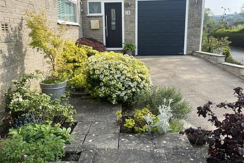 14 Castle Mount Crescent, Bakewell, DE45 1AT