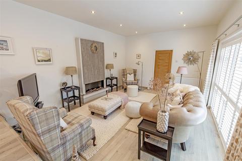 3 bedroom detached bungalow for sale, Castle Mount Crescent, Bakewell