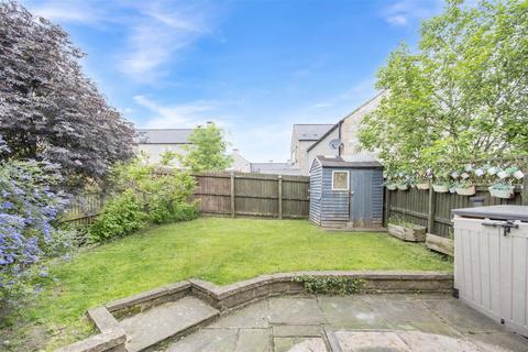 3 bedroom terraced house for sale, Highfield Drive, Bakewell