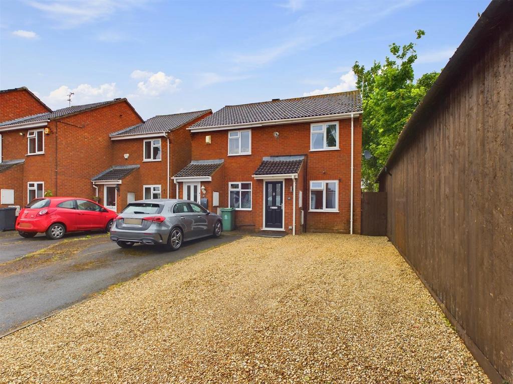 Sisson Road, Elmbridge, Gloucester 2 bed semidetached house for sale